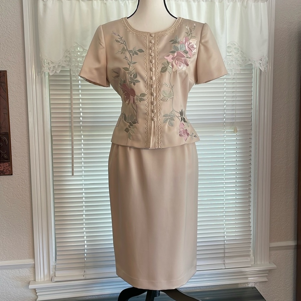 Elegant Vintage (2000) Donna Morgan 2-pc Outfit  Size 4.